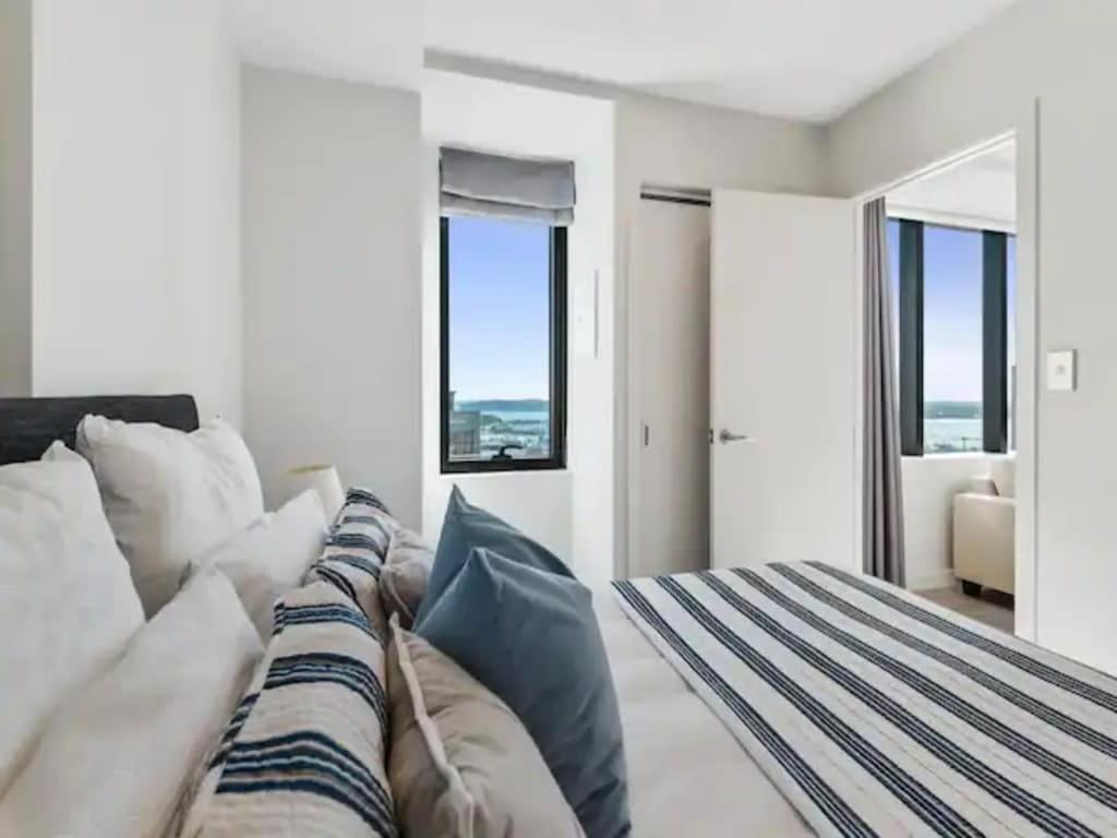 Апартаменты Just Opposite To Sky Tower , 2 Bed 2 Bath In Cbd Окленд Экстерьер фото